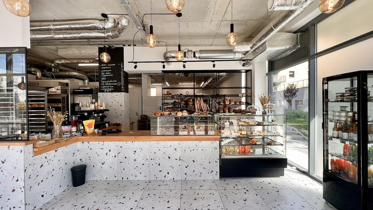 Gunns Bakery – bakery in Sandy town centre